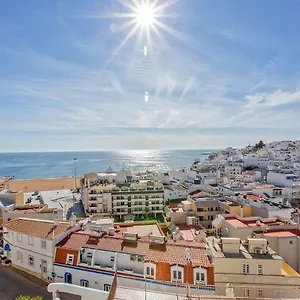 https://azul-mar-albufeira-602.hotelaalgarve.com